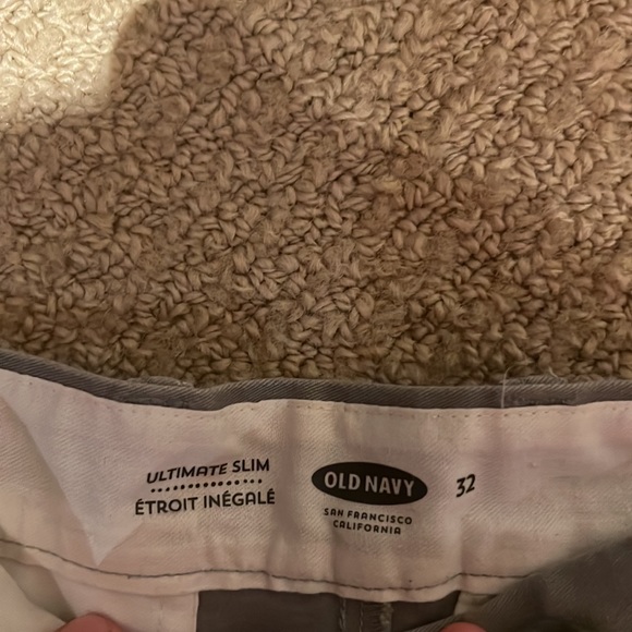 OLD NAVY DRESS SHORTS - Picture 2 of 2